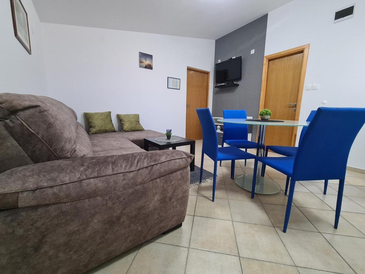 Apartments Ankora Vir Exterior photo
